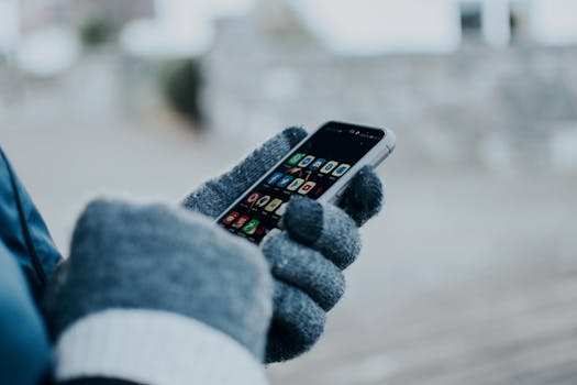 A nurse using a scheduling app on her phone