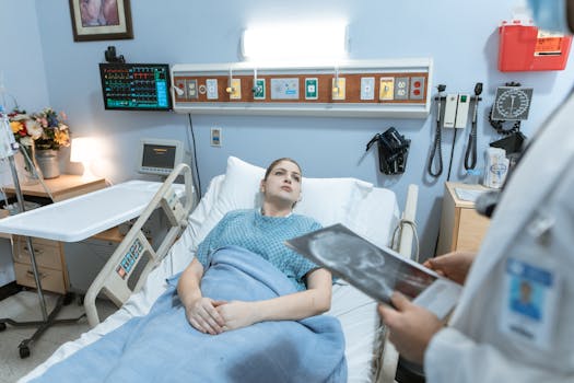 Nurses collaborating in an emergency room